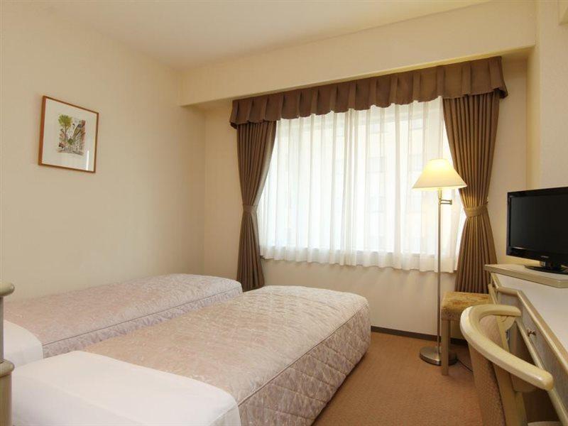 Hotel Green Tower Makuhari Chiba Dış mekan fotoğraf