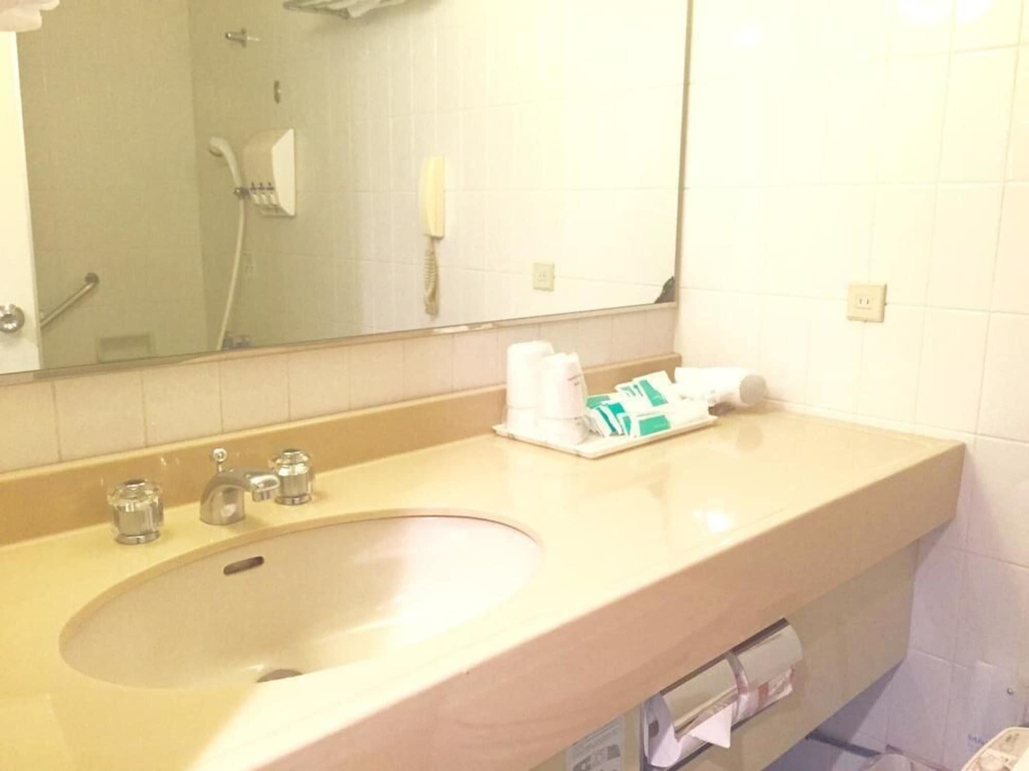 Hotel Green Tower Makuhari Chiba Dış mekan fotoğraf